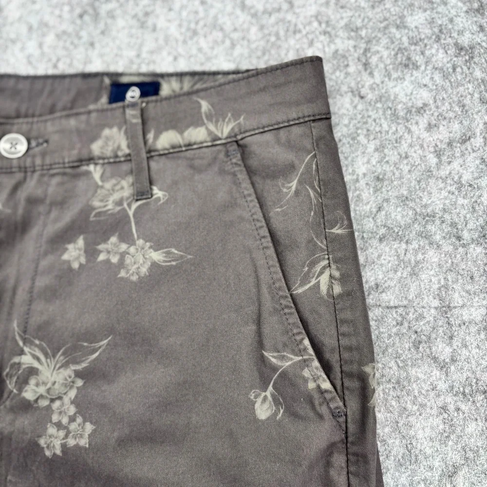 AG Adriano Goldschmied Wanderer Shorts Mens 34 Grey Floral Print Chino Casual